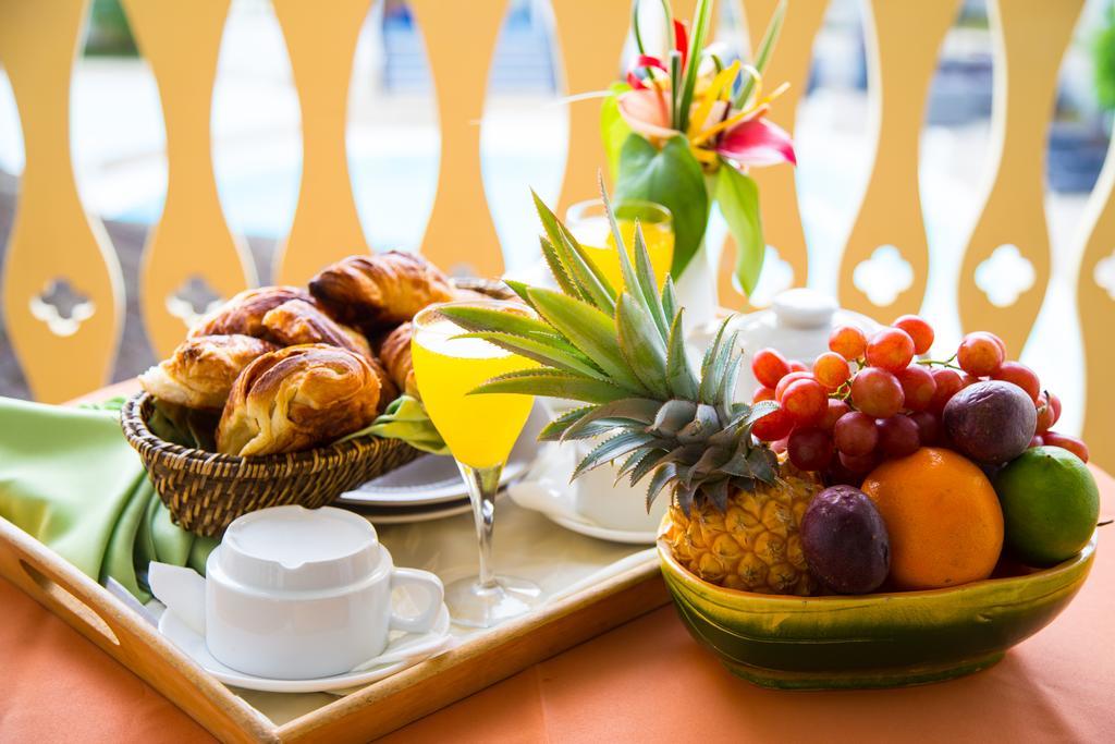Le Nautile Beachfront แซ็งต์-จีลส์-เลส์-แบ็งส์ ภายนอก รูปภาพ